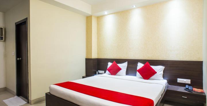 Shelter Hotel Lucknow Ngoại thất bức ảnh