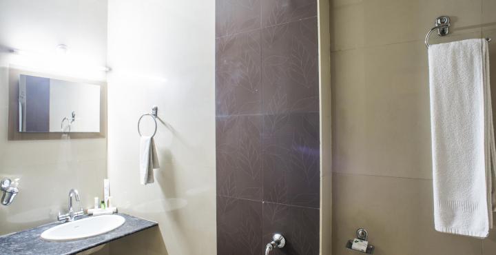 Shelter Hotel Lucknow Ngoại thất bức ảnh