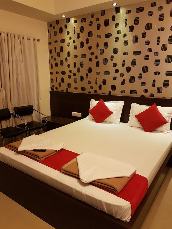 Shelter Hotel Lucknow Ngoại thất bức ảnh